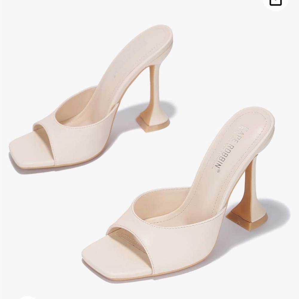 NWT Cape Robbin Lithe off white heels Size 9